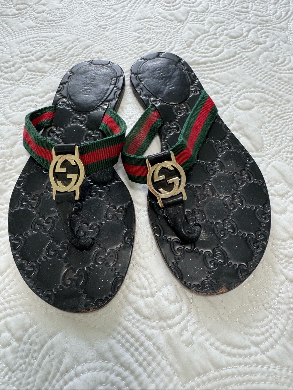 Gucci Black GG Logo Thong Sandals with Red & Green Web